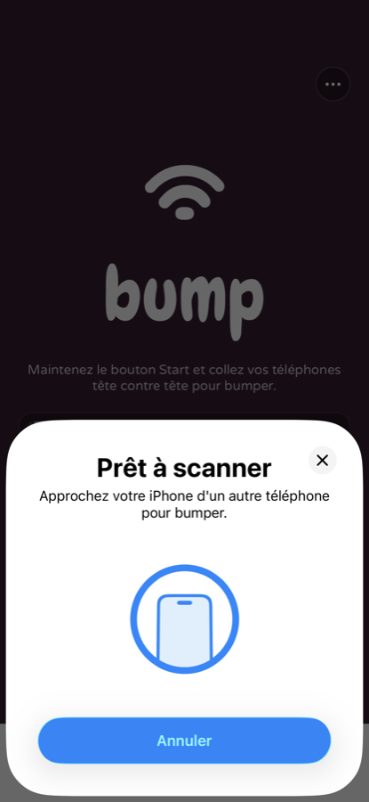 L’écran Bump de Youmet, qui invite deux personnes à rapprocher leurs téléphones
